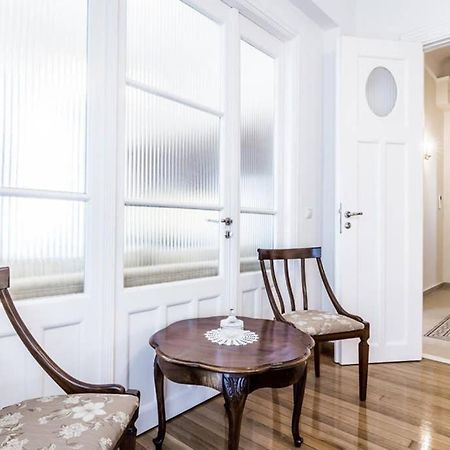 Neoclassical Apartment With 3 Bedrooms In El Pireo Exterior foto